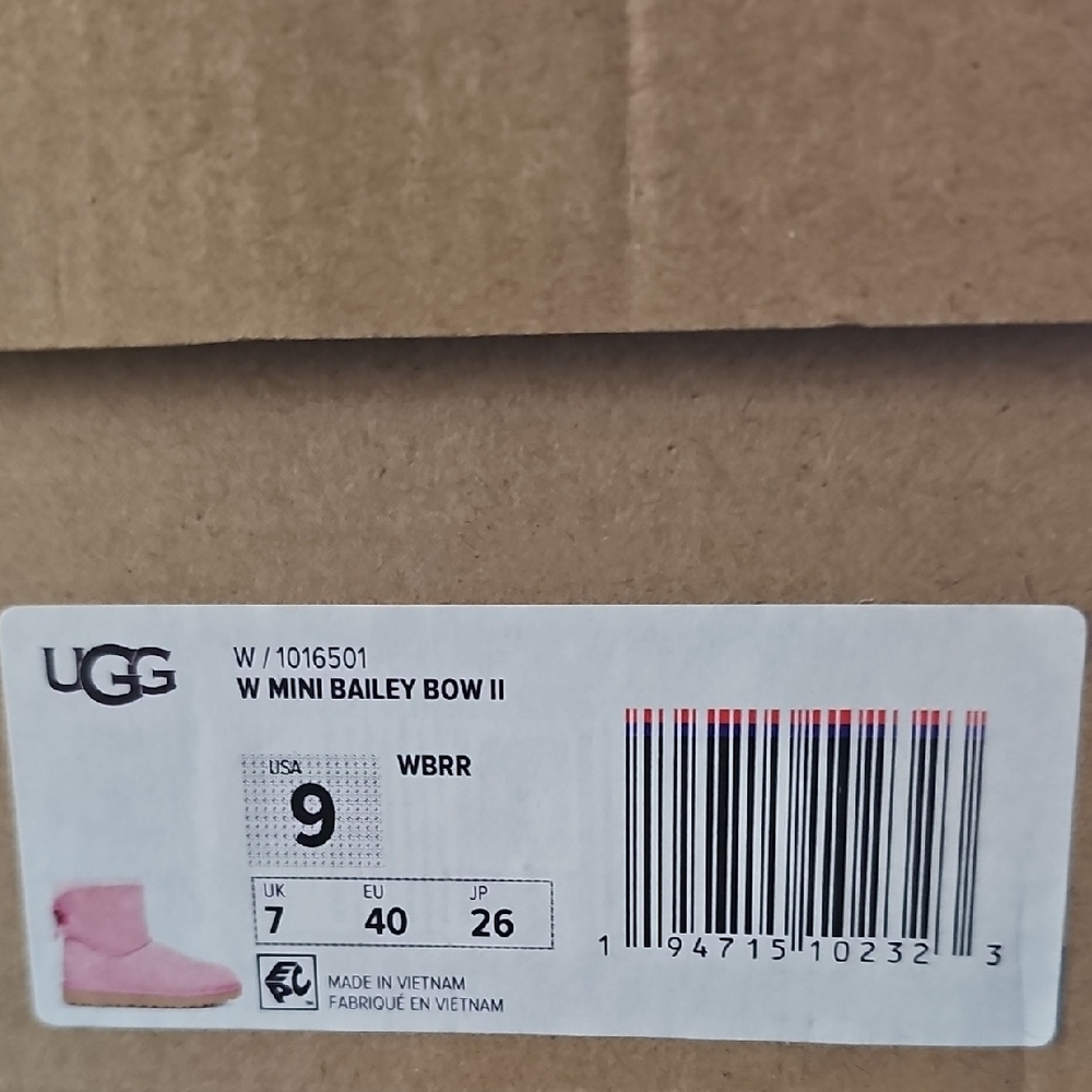 UGG Pink Women's Boots - Picture 7 of 8